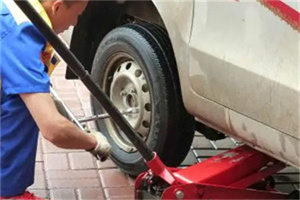 襄樊附近拖车24小时服务热线电话